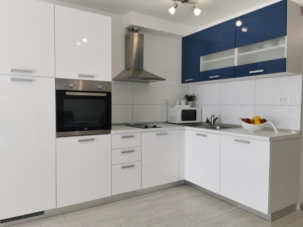 Apartments Rita Nemira Omis Exterior photo